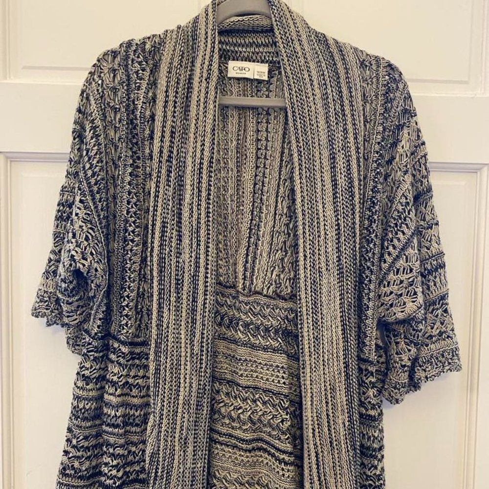 Cato Woman Loose Knit Cardigan Sweater Size 18 /  Short Sleeve NEW w/o tag
